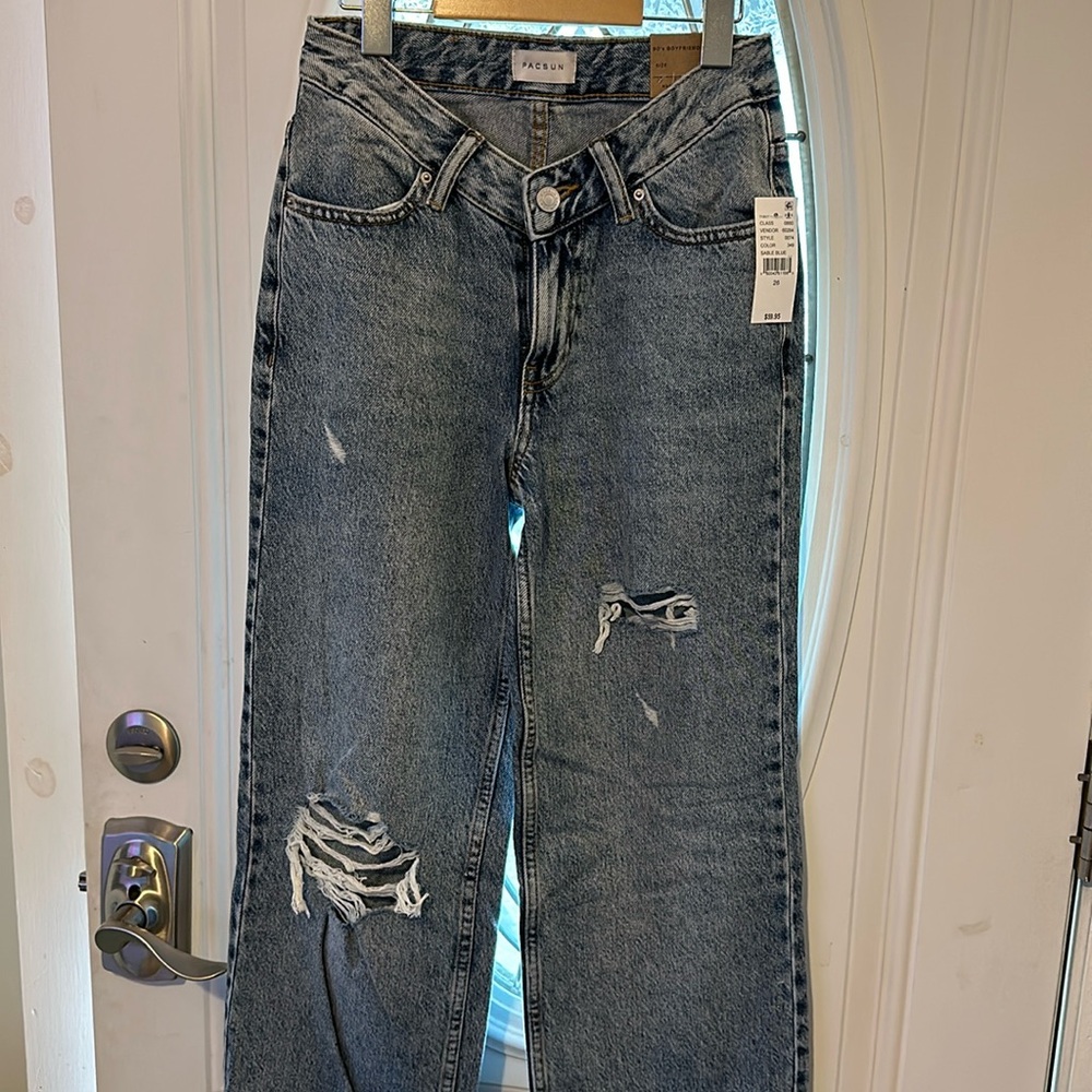 Pacsun 90’s boyfriend V cut jeans size 26